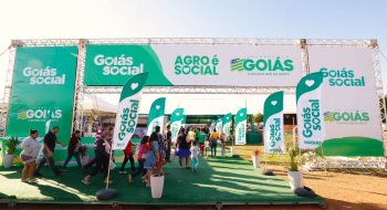 Governo de Goiás entrega mais de 2 mil benefícios sociais em Formosa